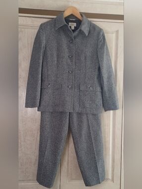 Talbots Silk And Wool Vintage Navy Herringbone Pant Suit